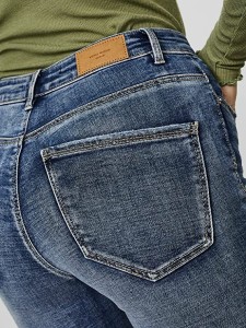 5bf4197dd74d26cea977635f1dab1d0e.jpg