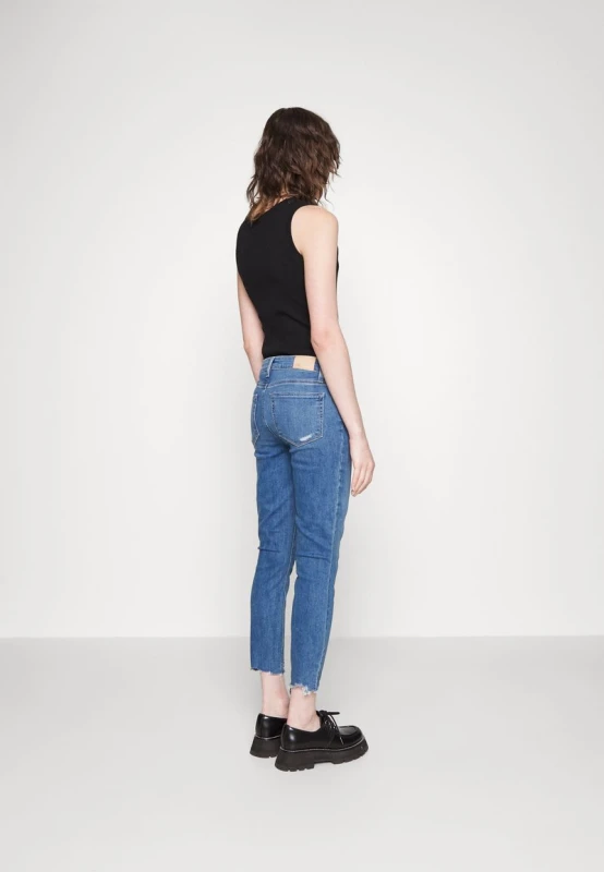 b3007e4145cf45db042458238acc41be.jpg
