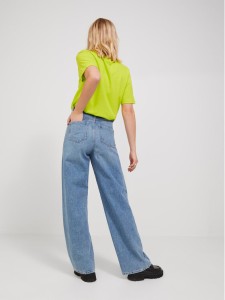 f4fa3bb03d32cbd4ad2899690899e9ab.jpg