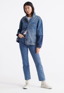 bb34a08f557e21830bd298b88a9faf54.jpg