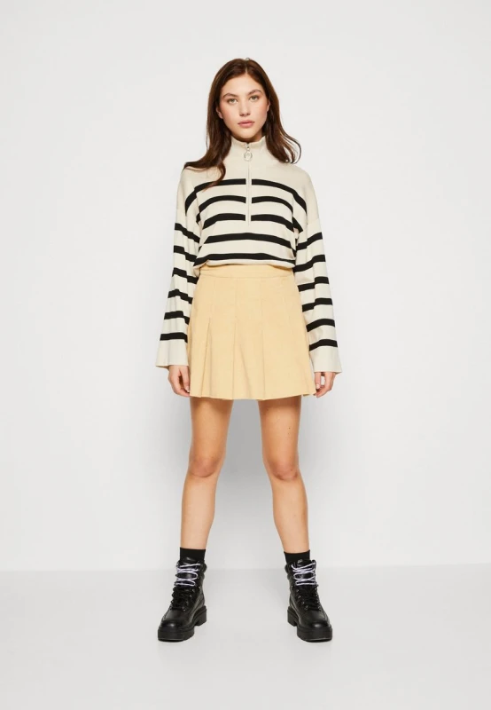 048fa871eb15dea7069cb2d7bb473c02.jpg