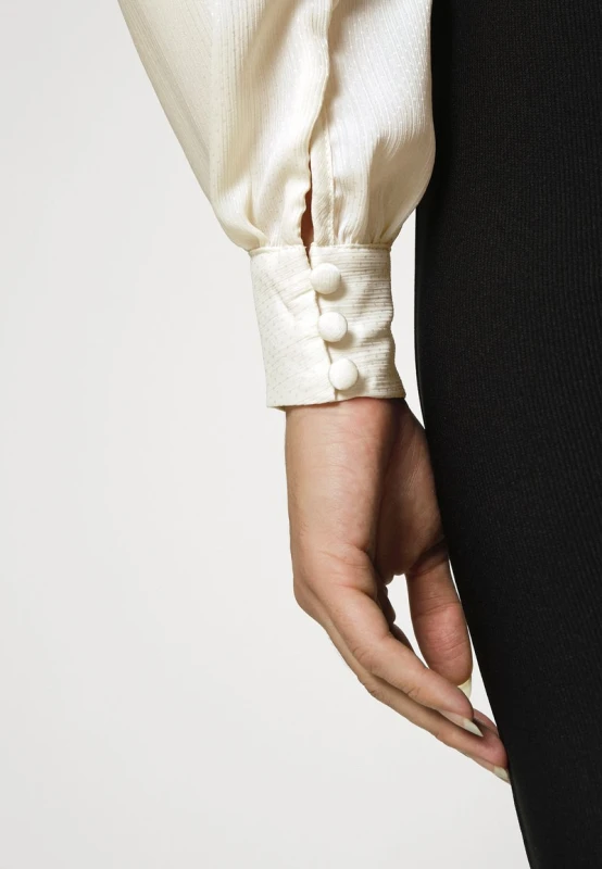 11976e19b74d1b7158064792b89ec705.jpg