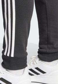 d34d9e22ec1b74acafc48858fa3ded6a.jpg