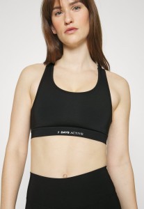 d09dec8add5ca77b510f525003ced700.jpg
