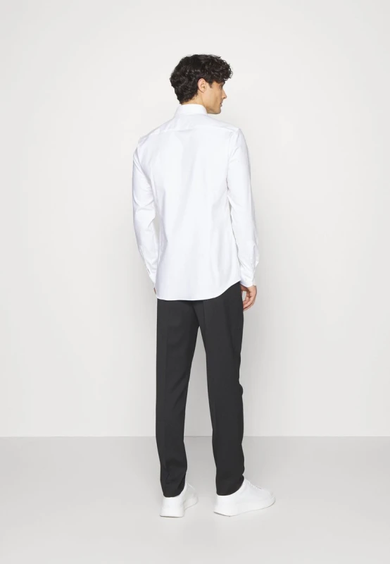 082ff92fbd881a33f3936739551e4481.jpg
