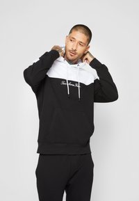 0e8758f565ae9c64a7fb09fca98c0aec.jpg