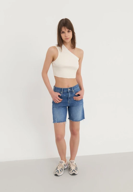 135e98c622becc72abf6f582709957ff.jpg