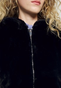 22686906_4.jpg
