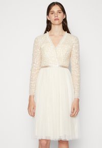 5d109a59c28bb6019cf2eca263ce90e1.jpg