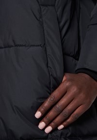 70b1540cf311e54886ccc09ac307f5e9.jpg