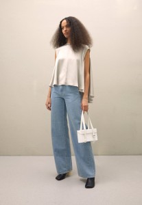 b00b4017651bc8e58103d157d2520aaf.jpg