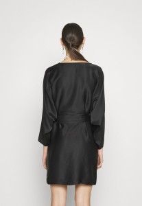0afd72329de00c1f5fab02bc204caada.jpg