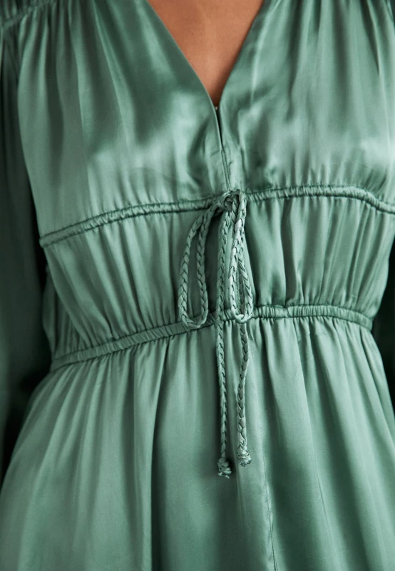be9c1c30cb13fe5aec9534a9f876e0b0.jpg
