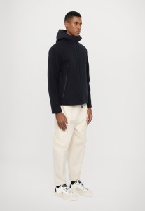 bc1dbe27bda2852924afd5db8c41ffc5.jpg