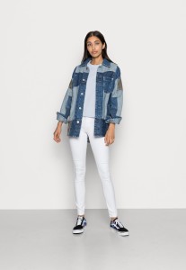 41ff254010a0f7519e5be014f8b378b5.jpg