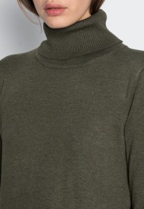 23512704_4.jpg
