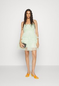 f2134ad8a44cccd50aa46626bff18a09.jpg
