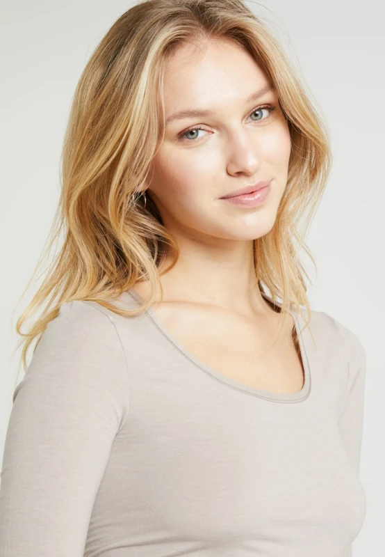 25044990_3.jpg