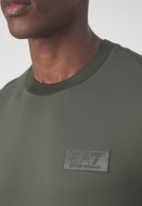 e80a727c82a66a4873c4aab30522c562.jpg