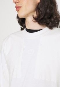 25006297_4.jpg
