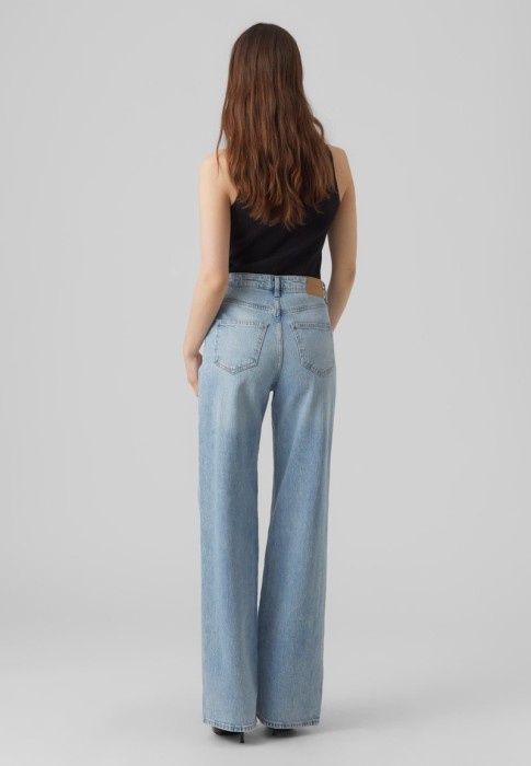beefca18d09729983aaefc5c355e991b.jpg