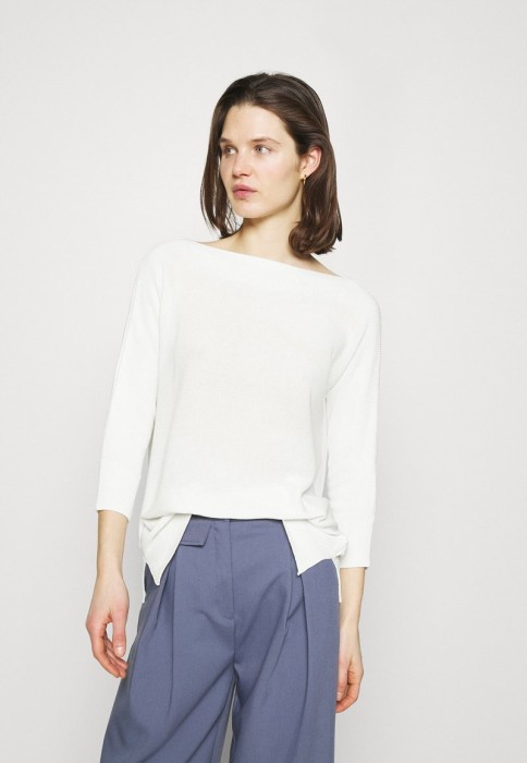 17044983.jpg