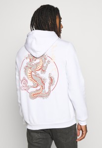 fcd4d83092f6ebe4aa55e789bfd6a0d3.jpg