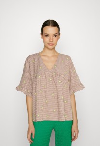 ec520d87340ce0f267a17c1a79cae9c1.jpg