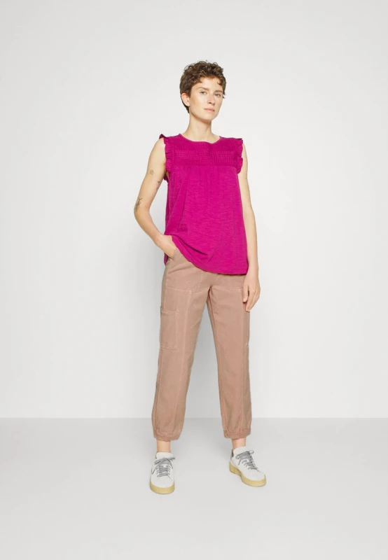 a6d6a29981a049fab188a7e7aad47682.jpg