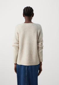 7773a4a5915455ada9c05a7f0782fecb.jpg