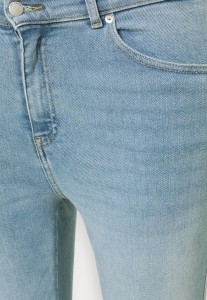 16813502_5.jpg