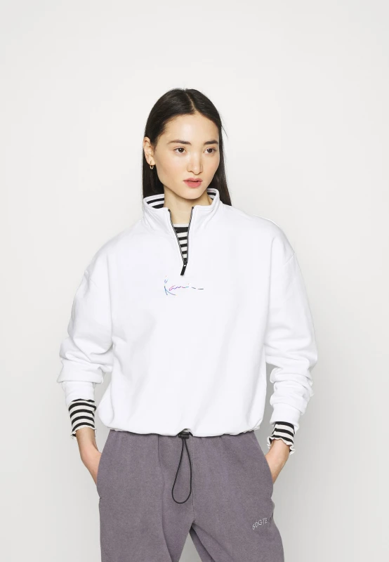18051176.jpg