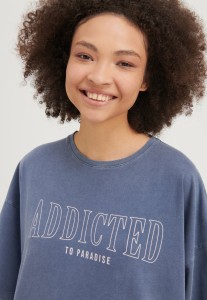 aea4aaa03ad002666599dfdab505c62f.jpg