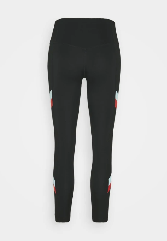 21936070_1.jpg