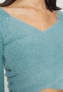23711295_5.jpg
