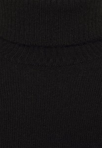 23750167_2.jpg