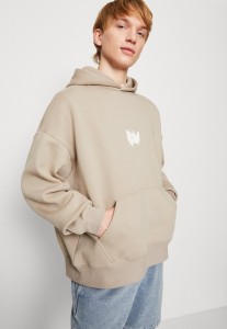 4713c0cbd0604f0f96399eb5122e250e.jpg