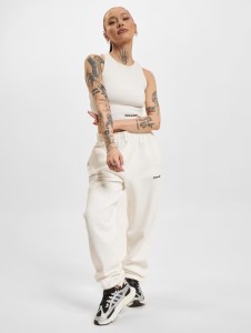 b9eb18e01e31a9f8d275f9b8ace9390b.jpg