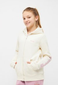 7483db80b7579fc57c0d5ffab27c1b1e.jpg