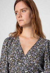 25089568_4.jpg