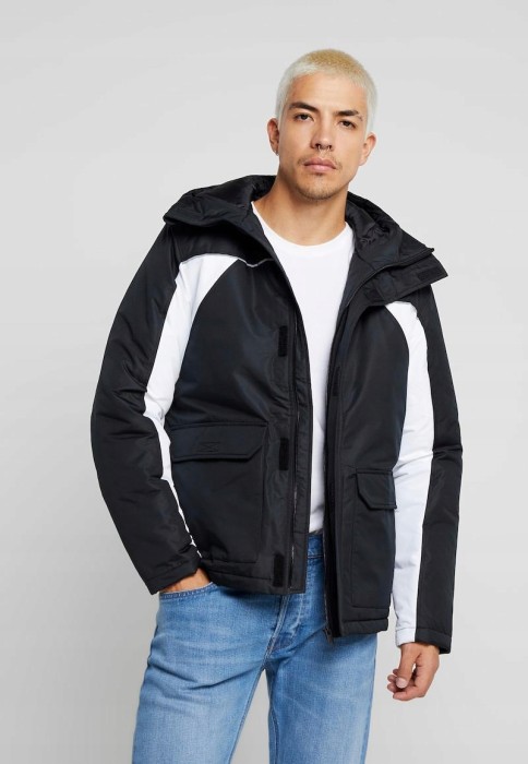 25603600.jpg