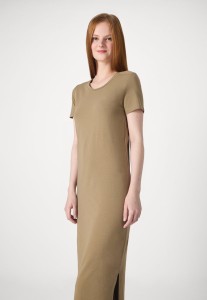 4a3d348573cc7de4748f75a17a920a18.jpg
