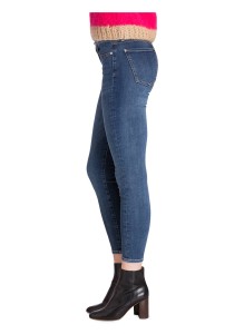 26791254_2.jpg