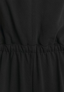 27030696_2.jpg