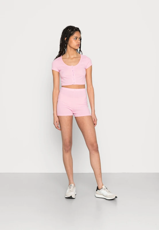 aea2b0669c4f167e4226b68d1231116e.jpg