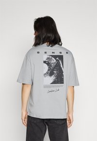e43387ecca2a3b7c9e6122a5dab2f132.jpg