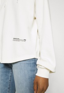 bcd9654284846457be524828a92ae61d.jpg