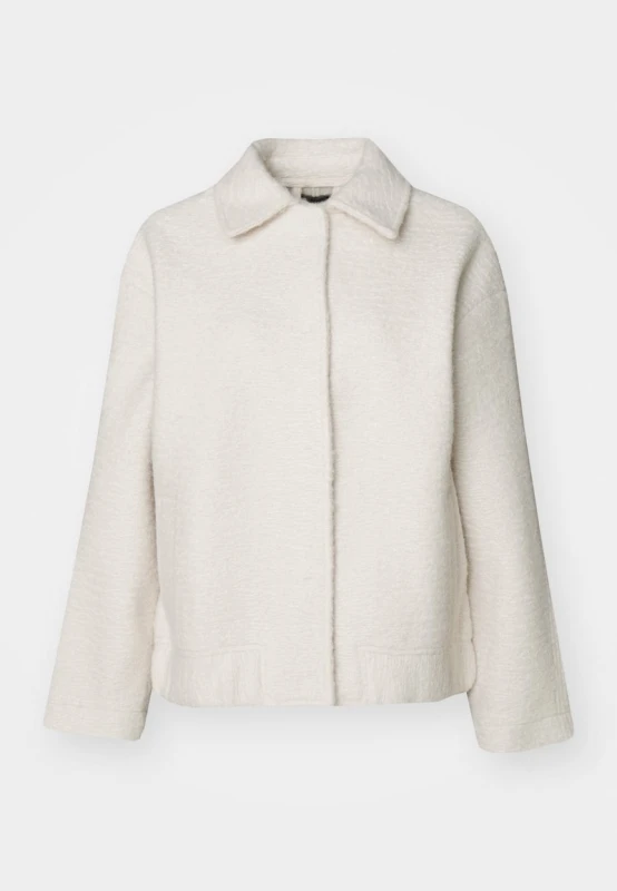 e0a8e0ab82416855102d8b53ec216533.jpg