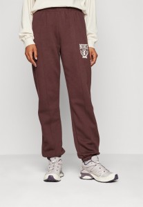 1b4e7091a1d78b1856eeb72bff063f27.jpg