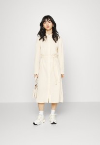 dc5a2b9f58cc9081a207ee3faeb9db59.jpg